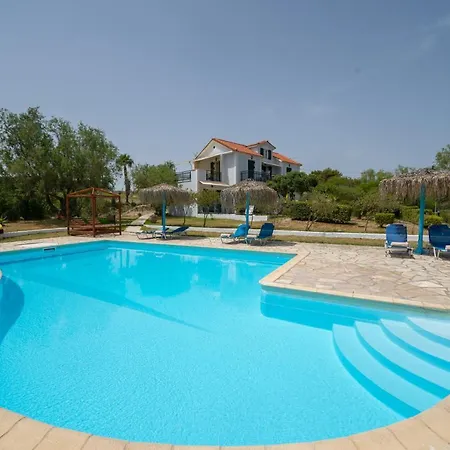 Ξενοδοχείο με διαμερίσματα Xi Village