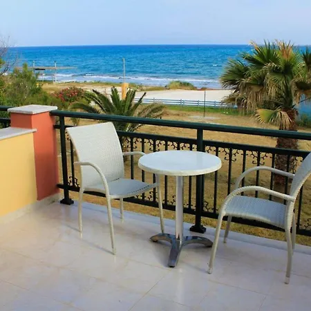 Ξενοδοχείο με διαμερίσματα Xi Village