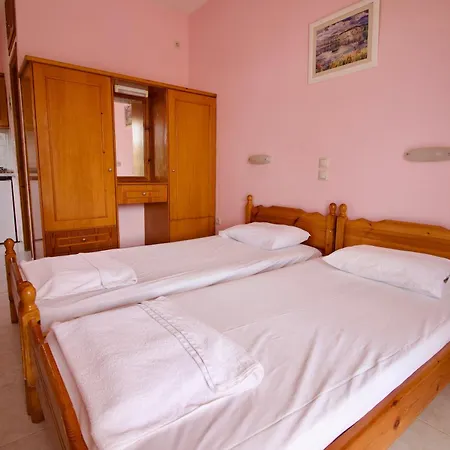 Aparthotel Xi Village 3*