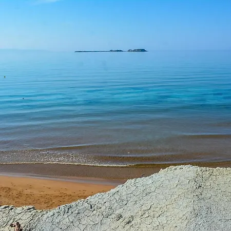 Ξενοδοχείο με διαμερίσματα Xi Village 3*