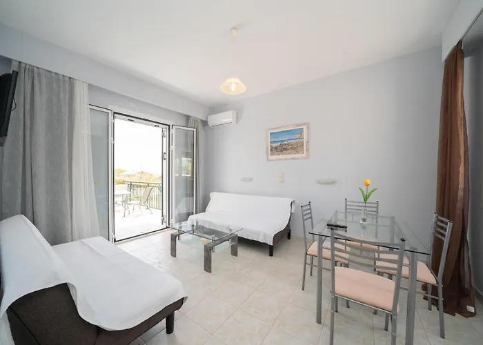 Aparthotel Xi Village 3*