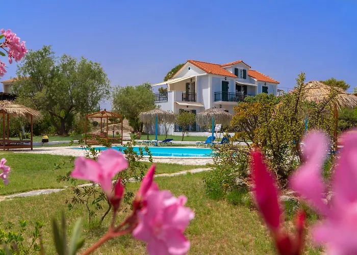 Aparthotel Xi Village 3*