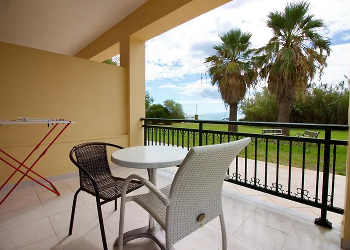 Aparthotel Xi Village 3*