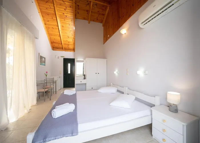 Apartmanhotel Xi Village 4*
