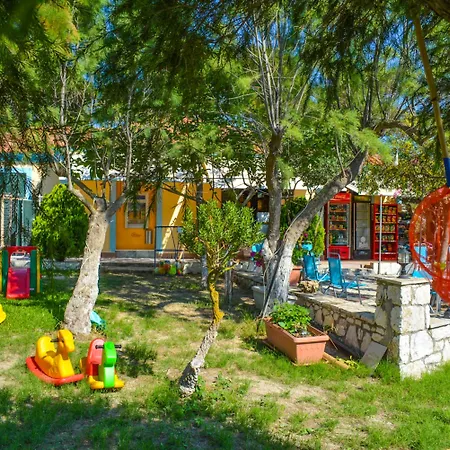 Xi Village Apart-hotel Xi Beach