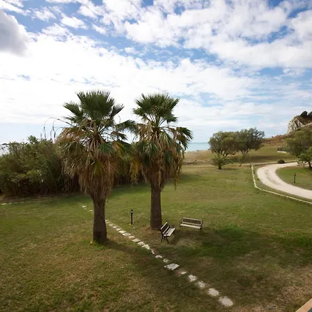 Xi Village מלון דירות Xi Beach
